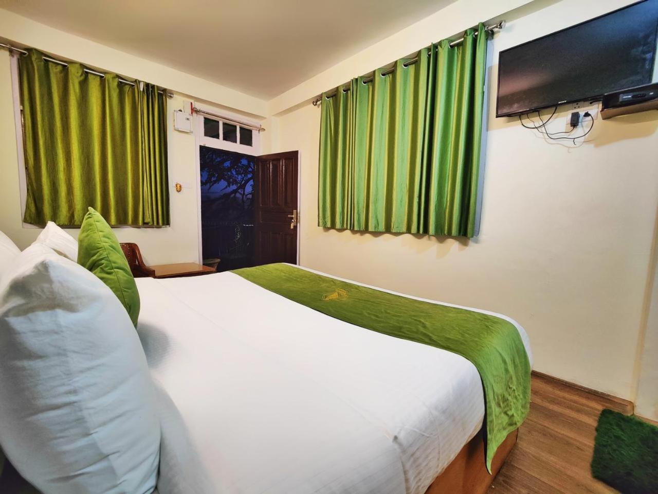 Jakhu Vibes Shimla Luaran gambar